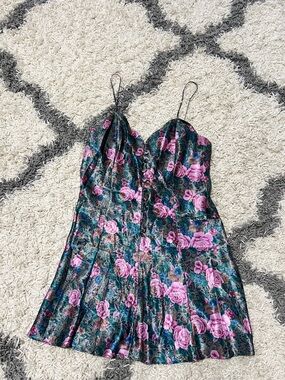 Floral Vintage Victoria Secret Slip Dress - Size Medium